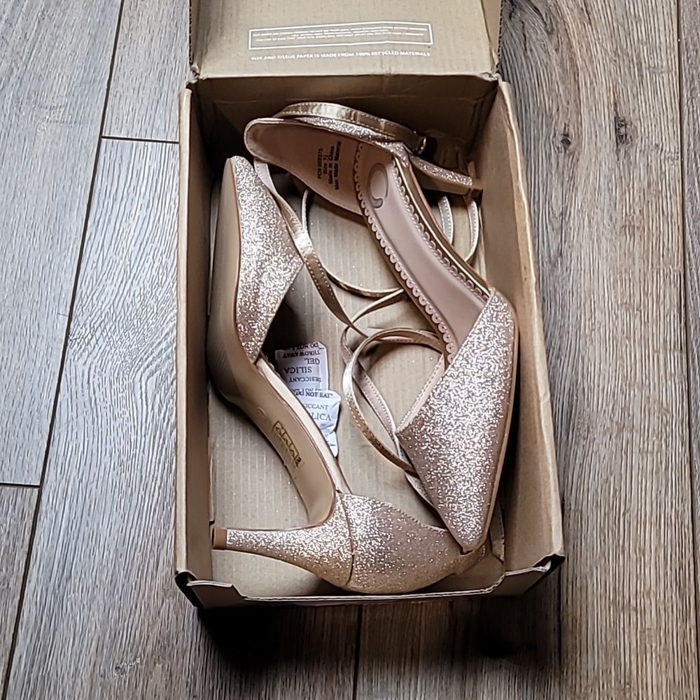 Journee Collection Rose Gold Glitter Pointed Toe Heels